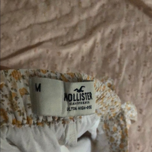 Floral yellow and white Hollister skirt - Picture 3 of 3